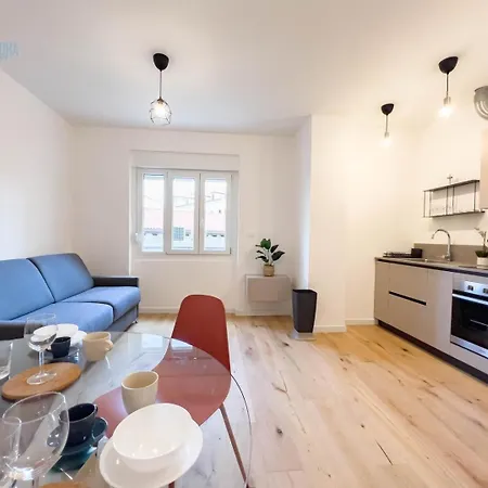 Economo B1 Tirabora Short Rent * 트리에스테