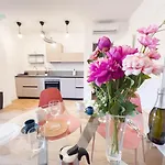 Economo B1 Tirabora Short Rent Apartament Triest