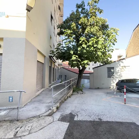 Economo B1 Tirabora Short Rent Lejlighed Trieste