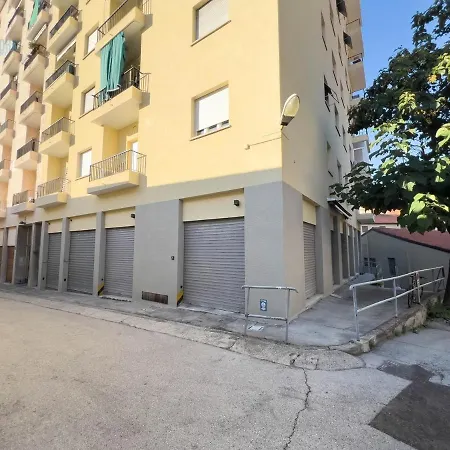 Economo B1 Tirabora Short Rent Apartment *
