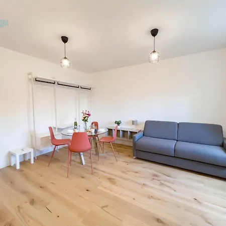 Economo B1 Tirabora Short Rent 公寓