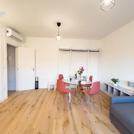 Apartment Economo B1 Tirabora Short Rent Trieste