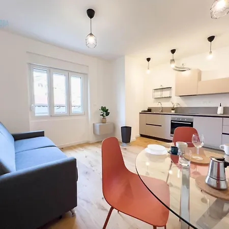 Economo B1 Tirabora Short Rent * Trieste