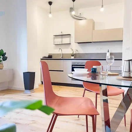 Lejlighed Economo B1 Tirabora Short Rent Trieste